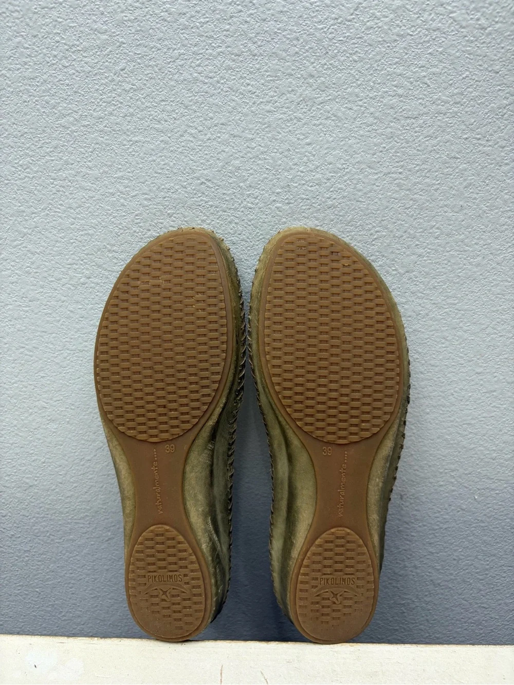 PIKOLINOS green leather